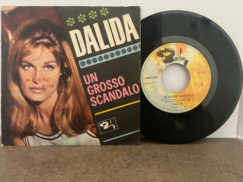 Dalida un grosso scandalo - ,